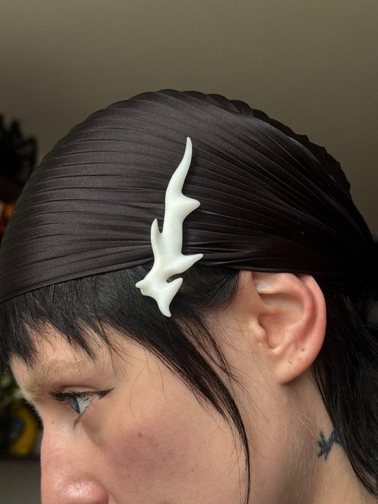 Thorn Of Affection Hairclip