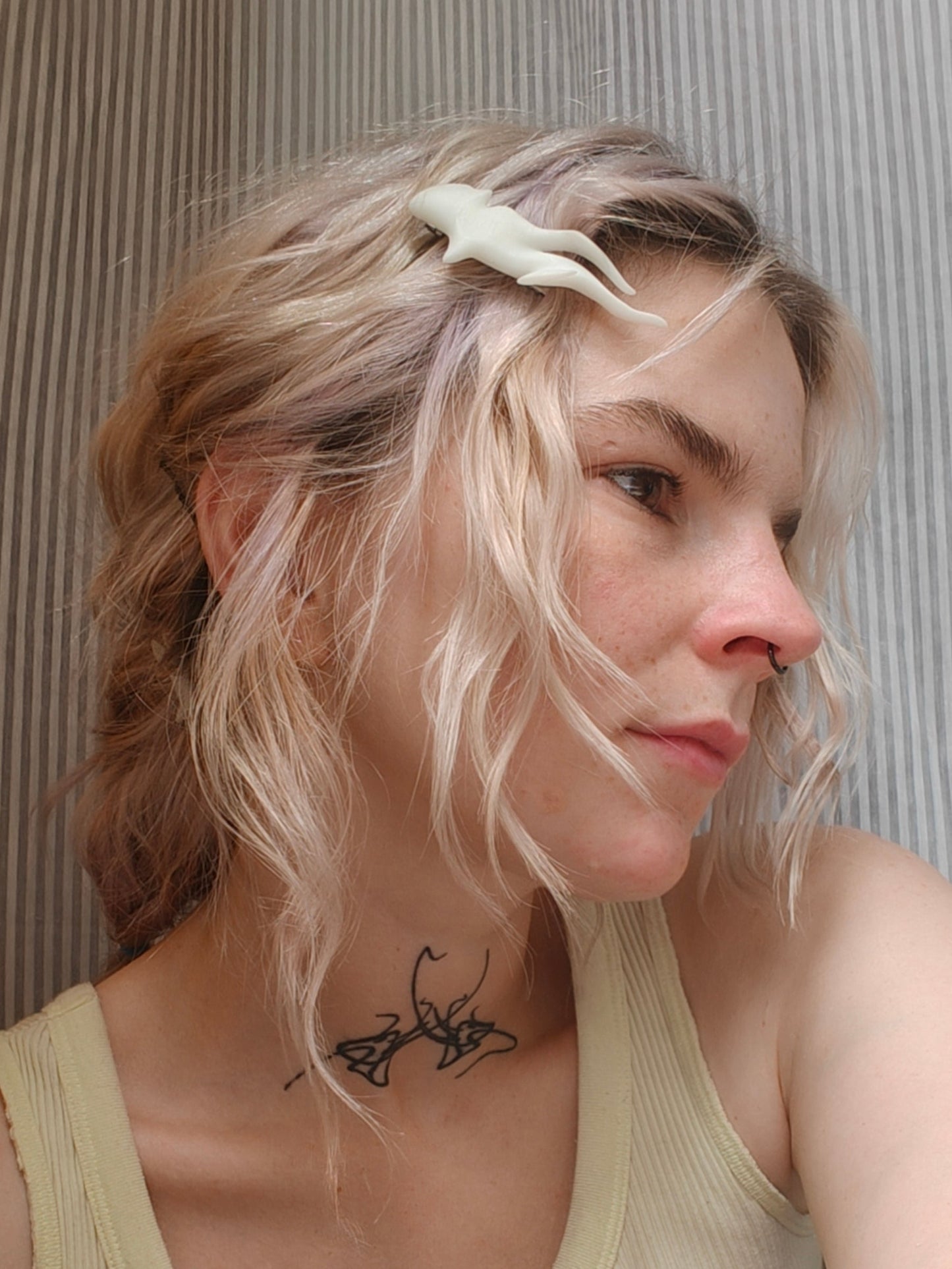 Thorn Of A Fin Hairclip