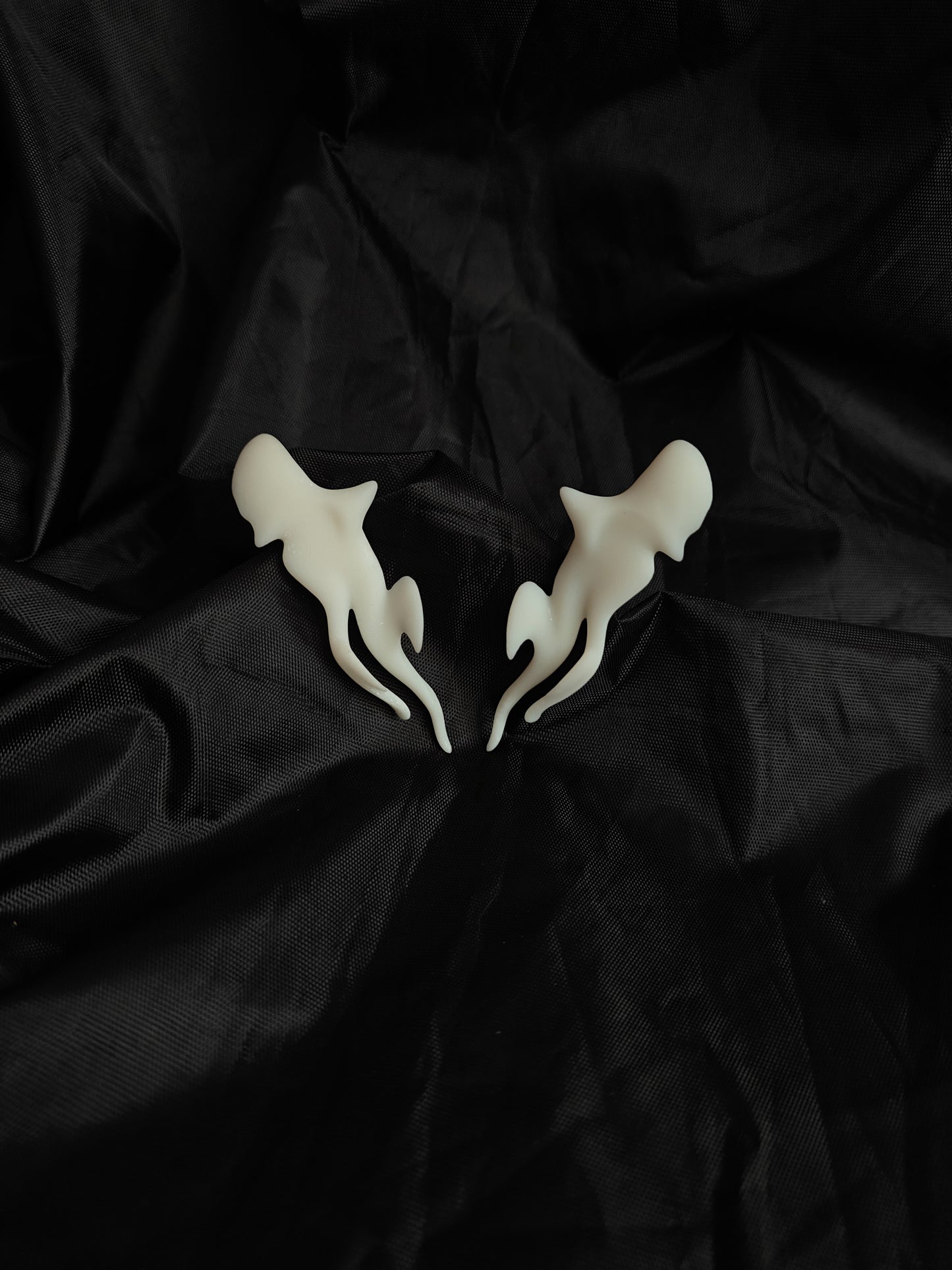 Thorn Of A Fin Hairclip