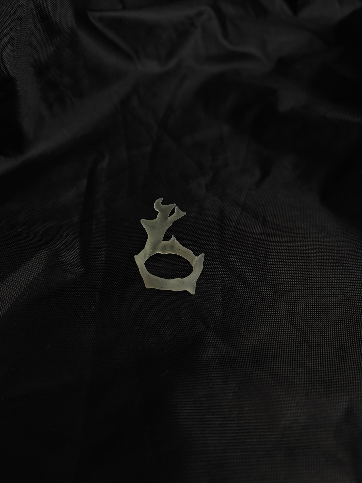 Frozen Thorns – Transparent Claw Ring