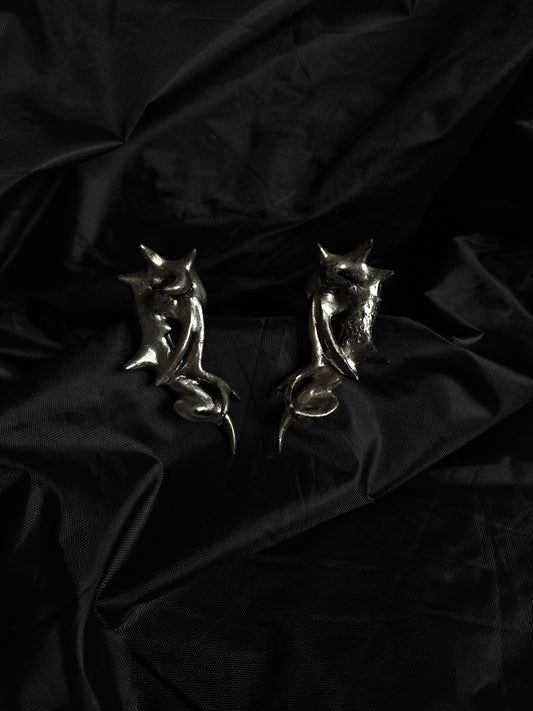 Liquid Metal - Queen of Thorns Hairclip