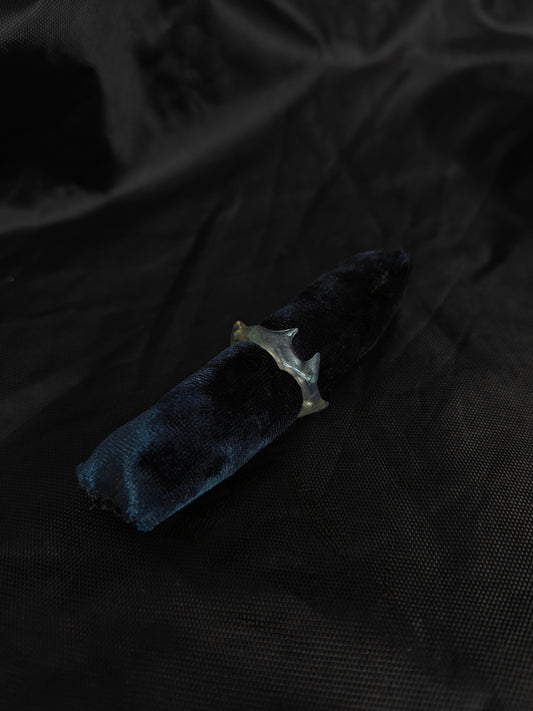 Frozen Thorns – Transparent Band Ring