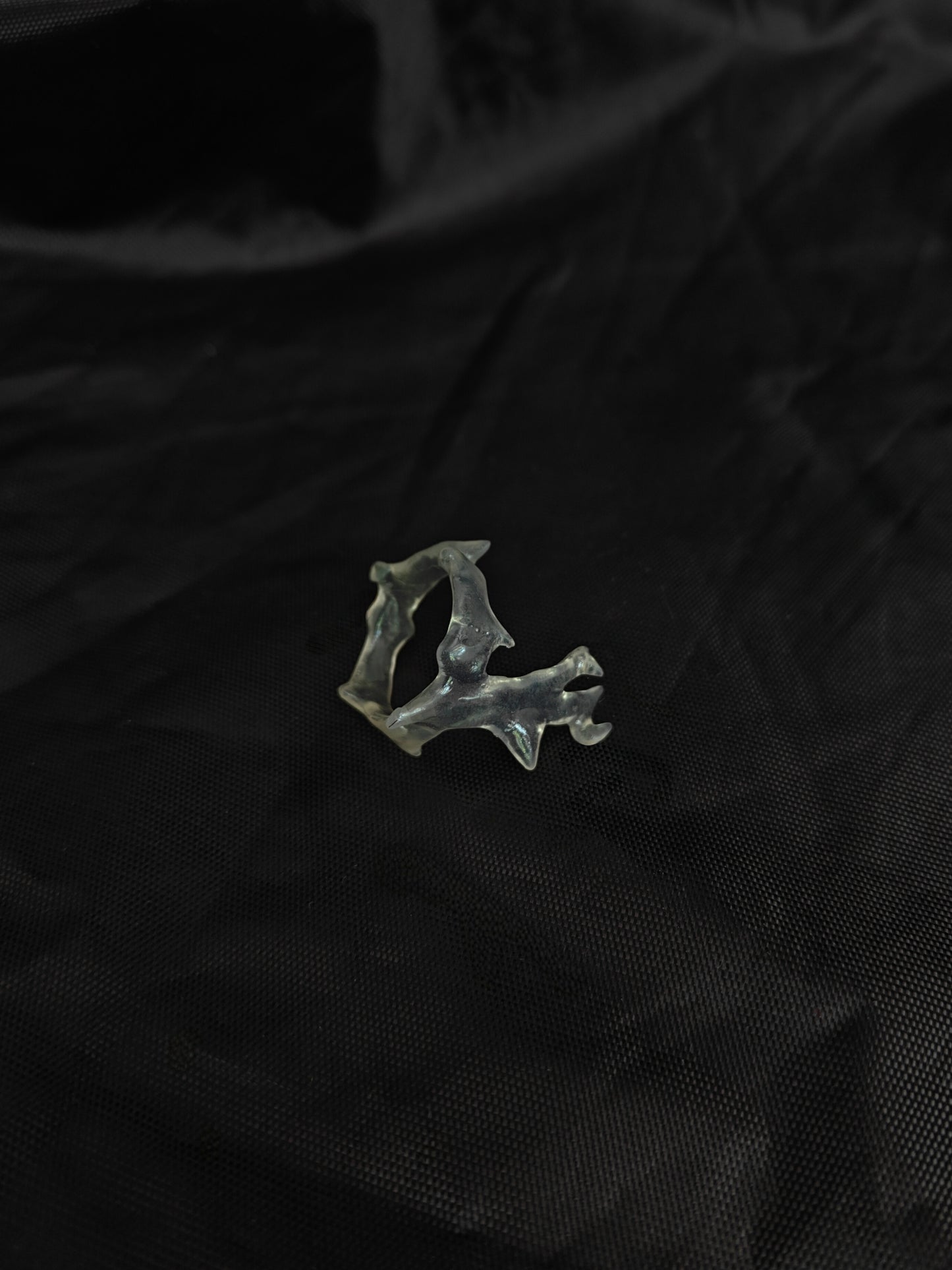 Frozen Thorns – Transparent Claw Ring